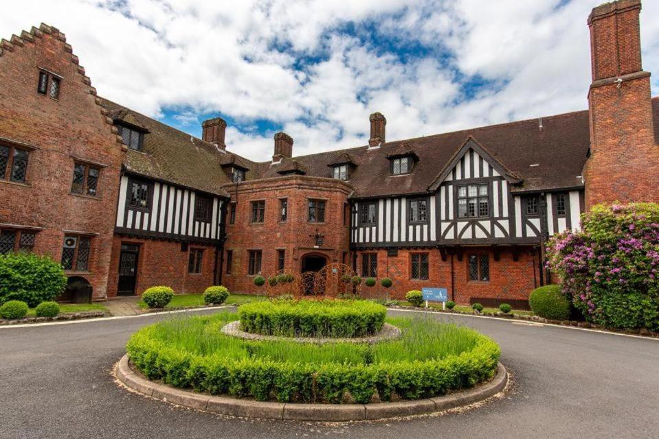 Hogarths Stone Manor Hotel Кидерминстър Екстериор снимка